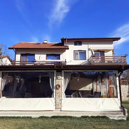 Kalina I Sokol Ferienhaus Pchelin